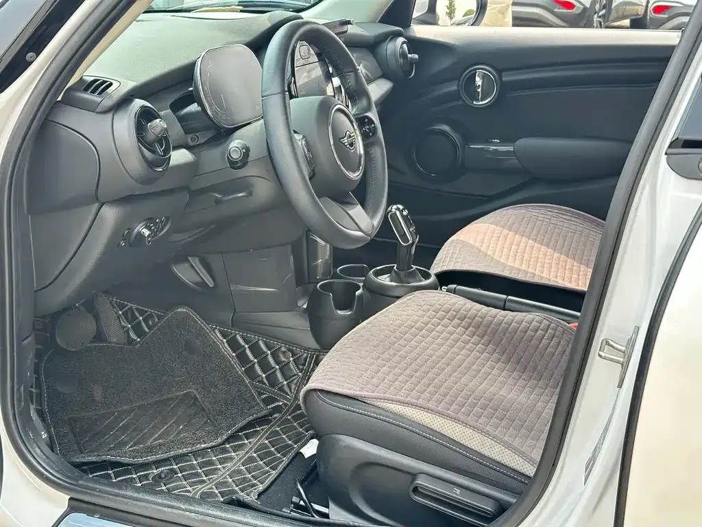 MINI Cooper (3-door) 2024 из CN, фото 4