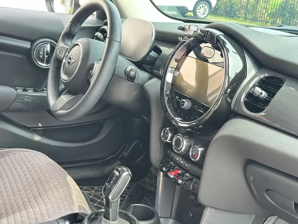 MINI Cooper (3-door) 2024 из CN, фото 9