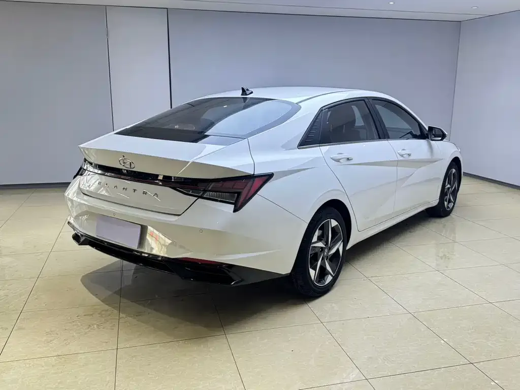 Hyundai Elantra 2023 из CN, фото 6
