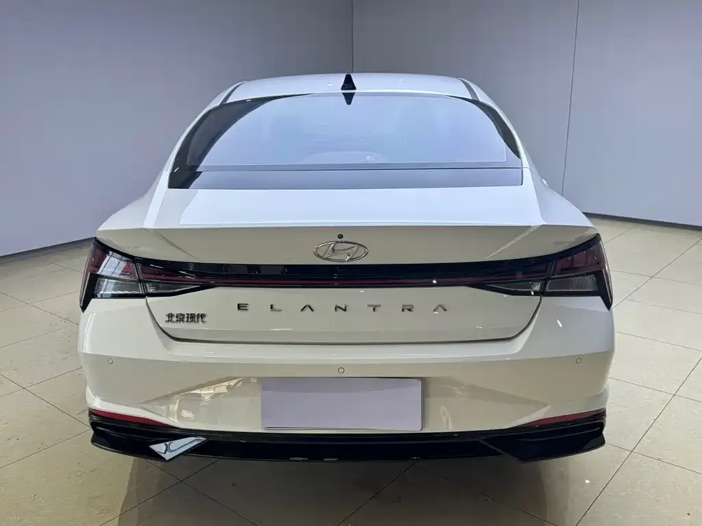 Hyundai Elantra 2023 из CN, фото 7
