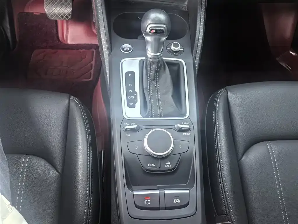 Audi Q2L 2024 из CN, фото 10