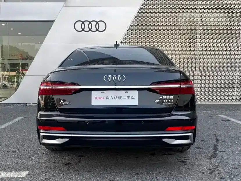 Audi A6L — фото 8