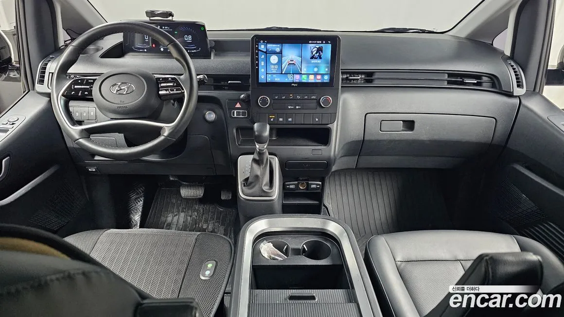 Hyundai Staria — фото 2