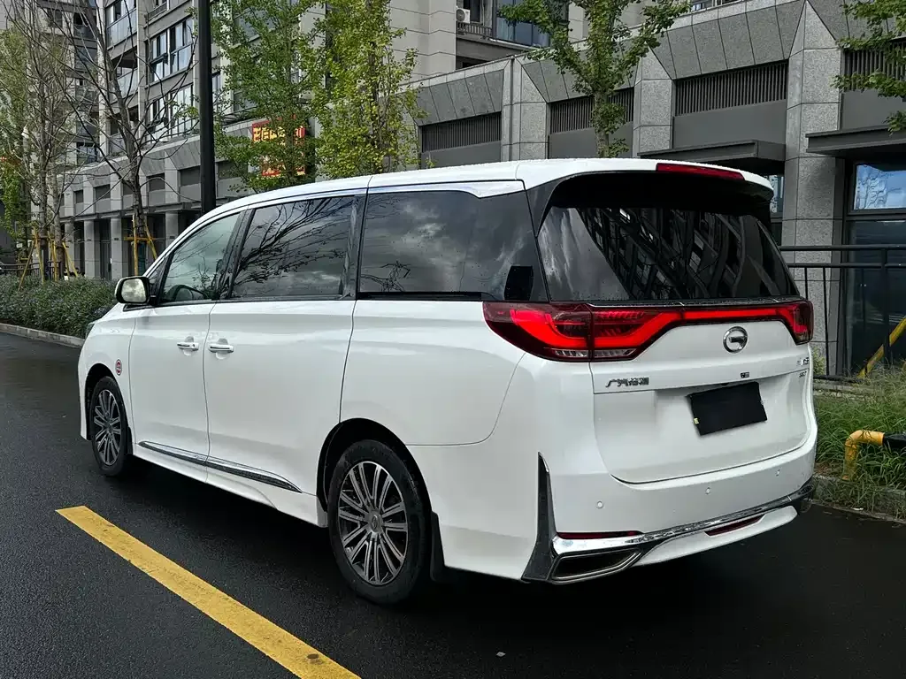 GAC Motor Trumpchi M8 — фото 3