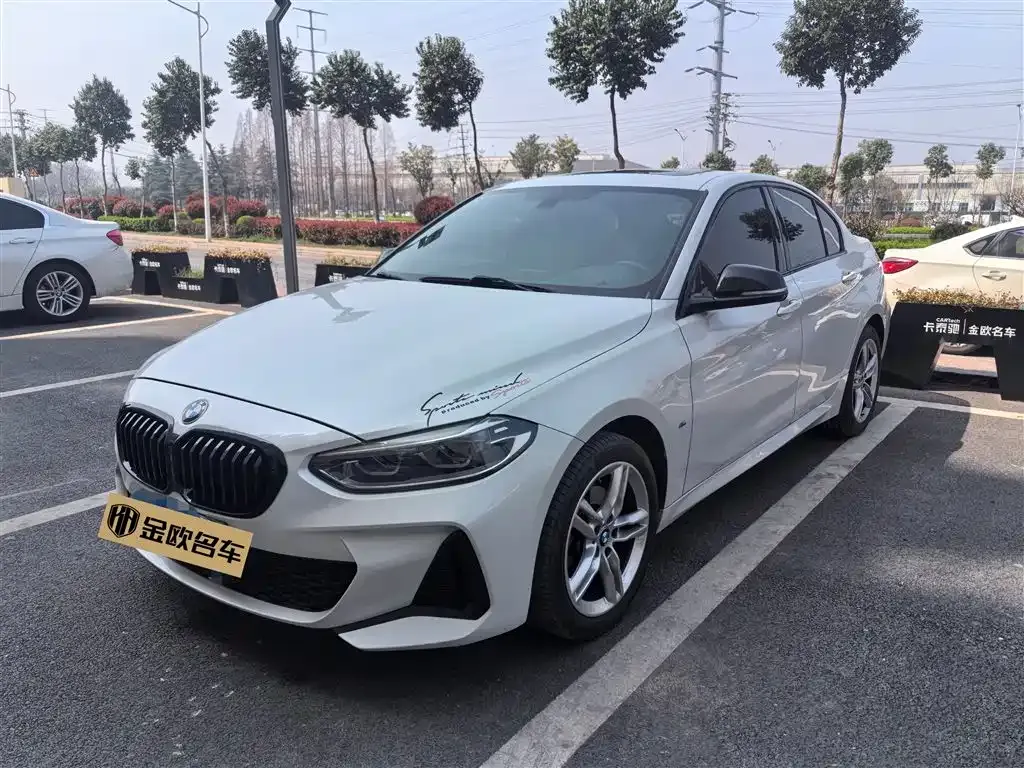 BMW 1 Series — фото 1