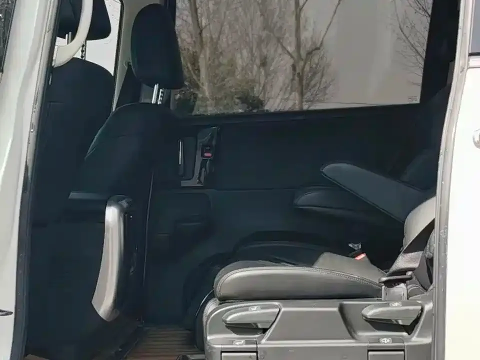 Honda Odyssey 2021 из CN, фото 4