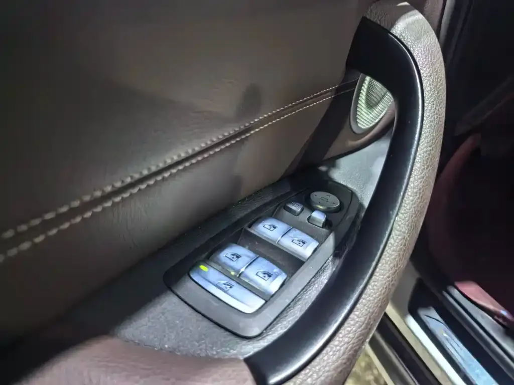 BMW X1 2022 из CN, фото 2