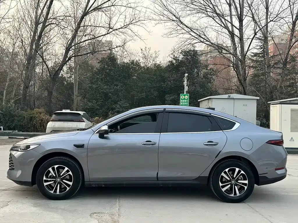 BYD Qin PLUS 2025 из CN, фото 9