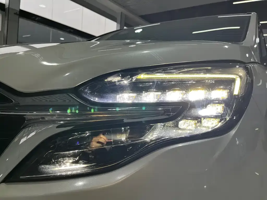 Buick GL8 2023 из CN, фото 5