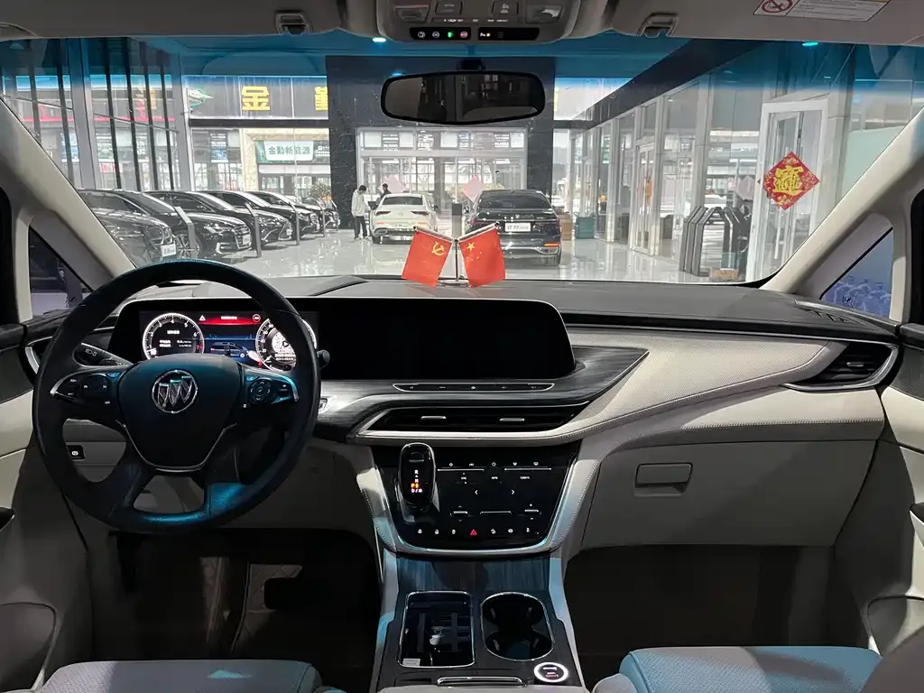 Buick GL8 2023 из CN, фото 3