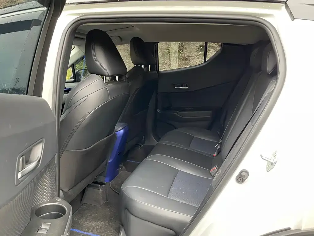 Toyota C-HR 2023 из CN, фото 6