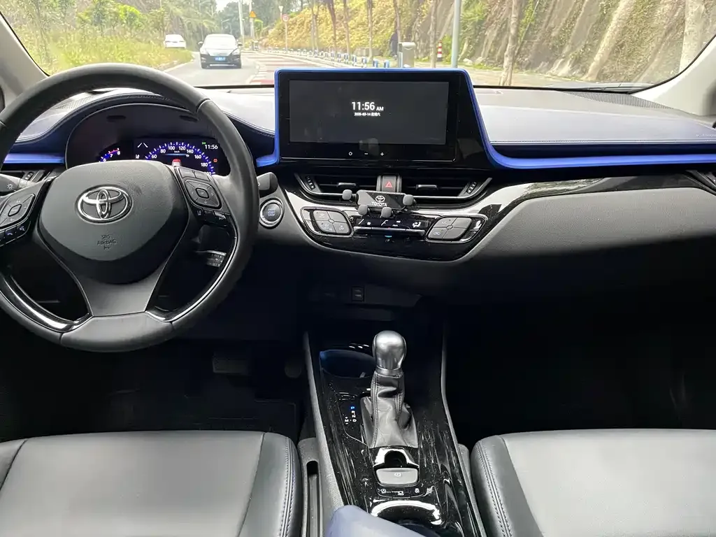 Toyota C-HR 2023 из CN, фото 5