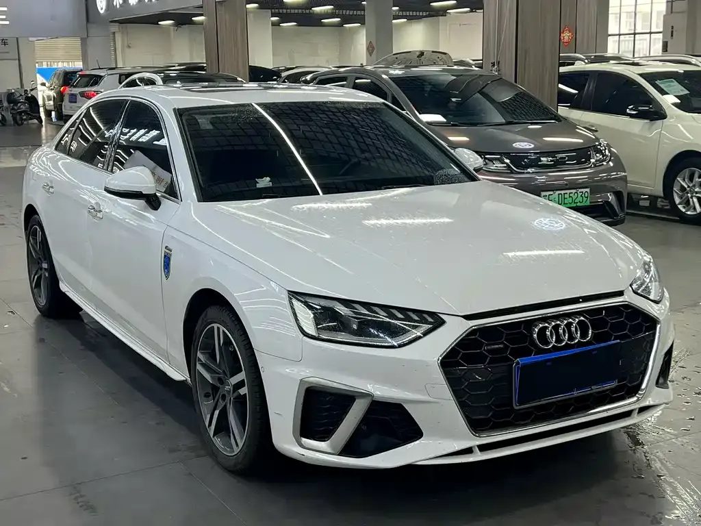 Audi A4L 2021 из CN, фото 7