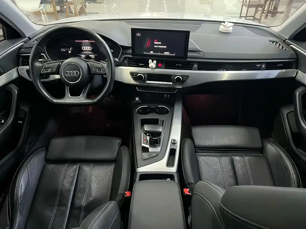 Audi A4L 2021 из CN, фото 6