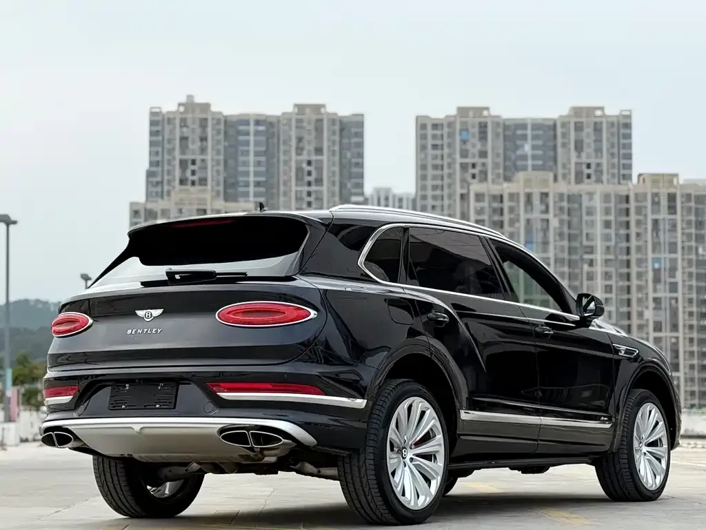 Bentley Bentayga 2025 из CN, фото 8