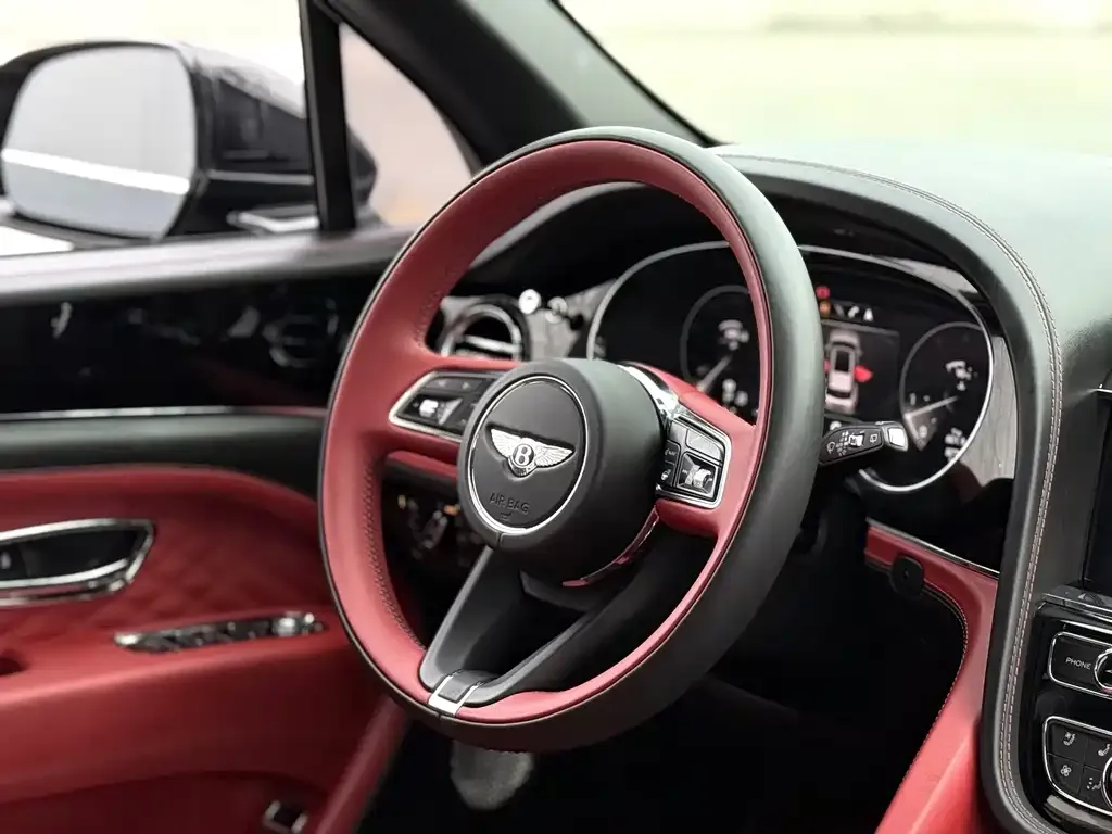 Bentley Bentayga 2025 из CN, фото 9