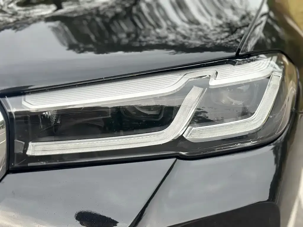 BMW 5 Series 2023 из CN, фото 8