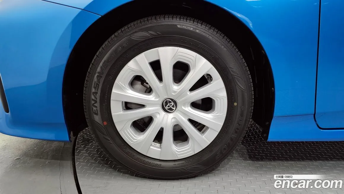 Toyota Prius 2021 из KR, фото 8