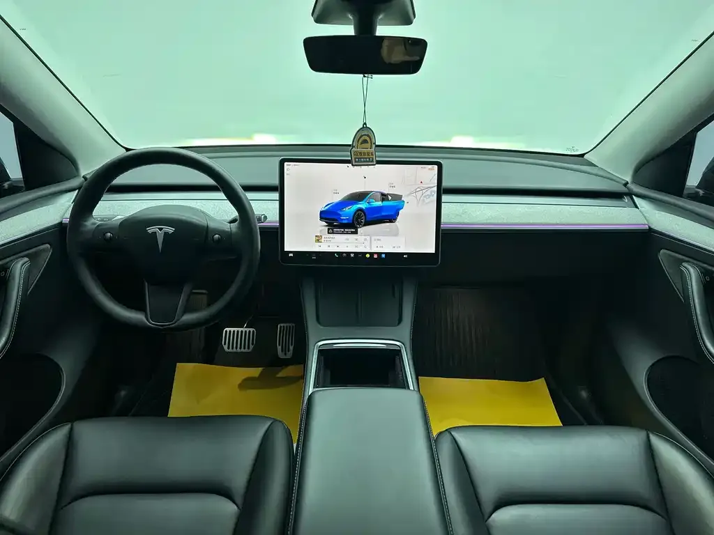 Tesla Model Y — фото 8