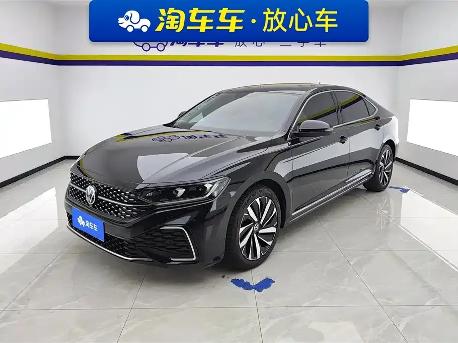 Volkswagen Passat — фото 1