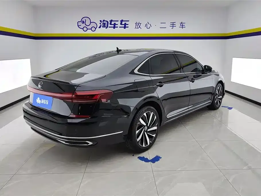 Volkswagen Passat — фото 10