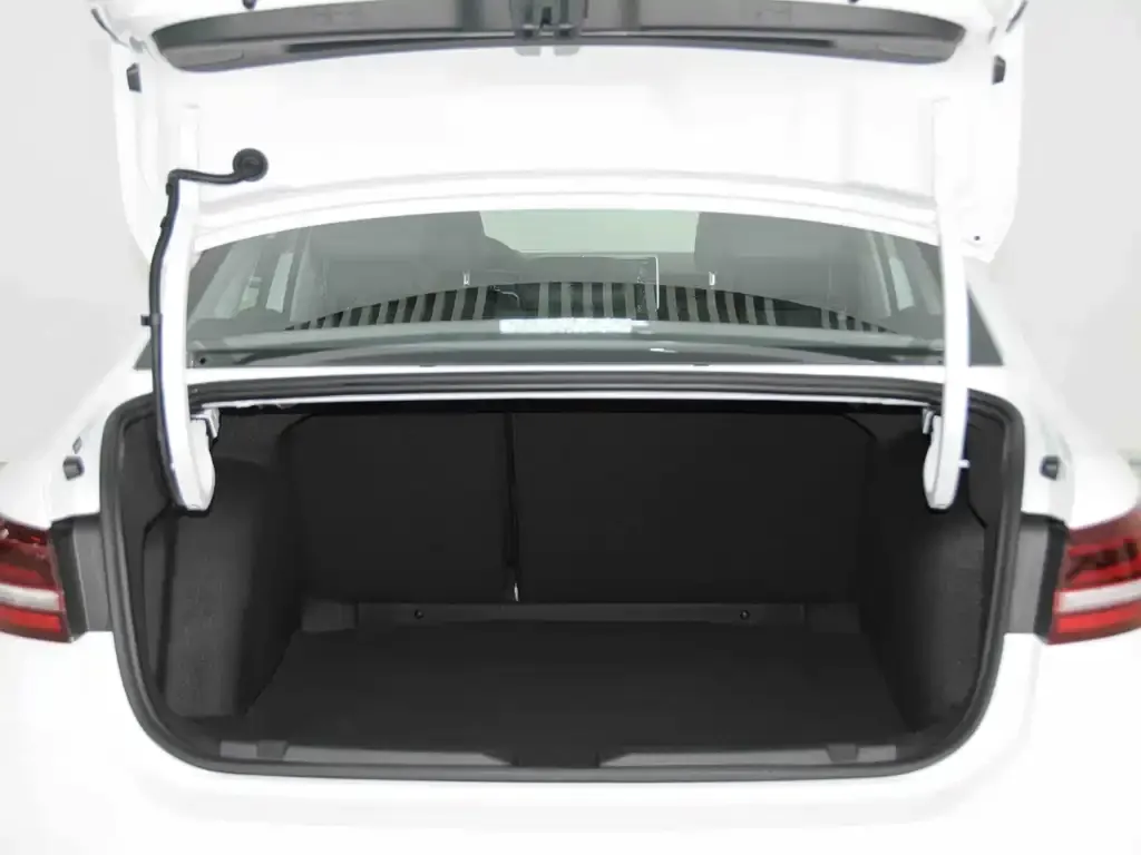 Volkswagen Lavida 2024 из CN, фото 3