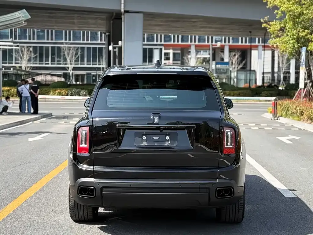 Rolls-Royce Cullinan 2023 из CN, фото 2