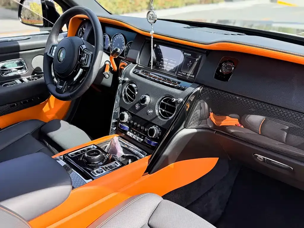 Rolls-Royce Cullinan 2023 из CN, фото 9