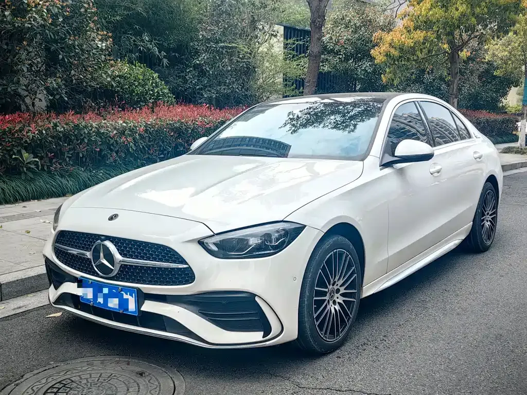 Mercedes-Benz C-Class — фото 1