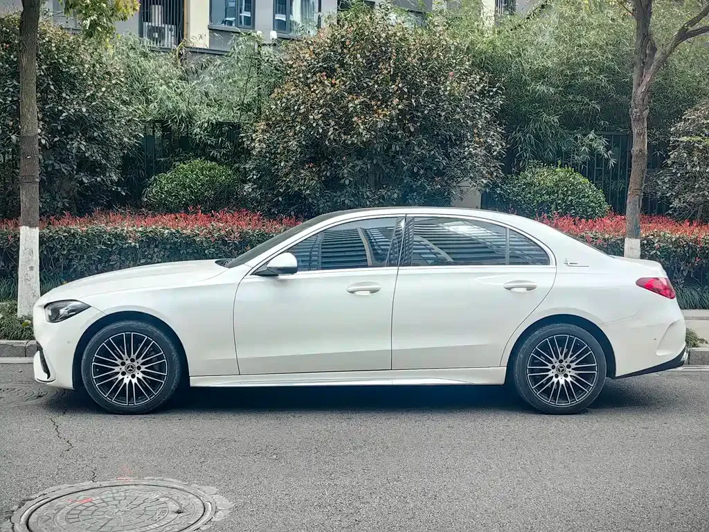 Mercedes-Benz C-Class — фото 10