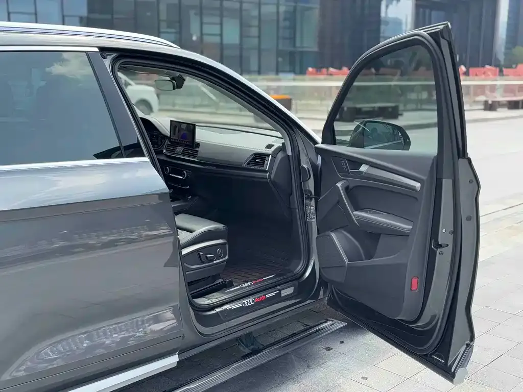 Audi Q5L 2023 из CN, фото 9