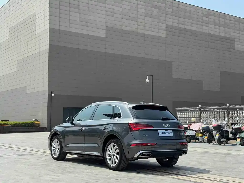 Audi Q5L 2023 из CN, фото 4