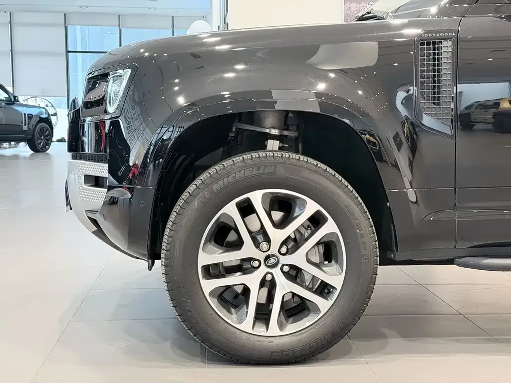 Land Rover Defender 2023 из CN, фото 3
