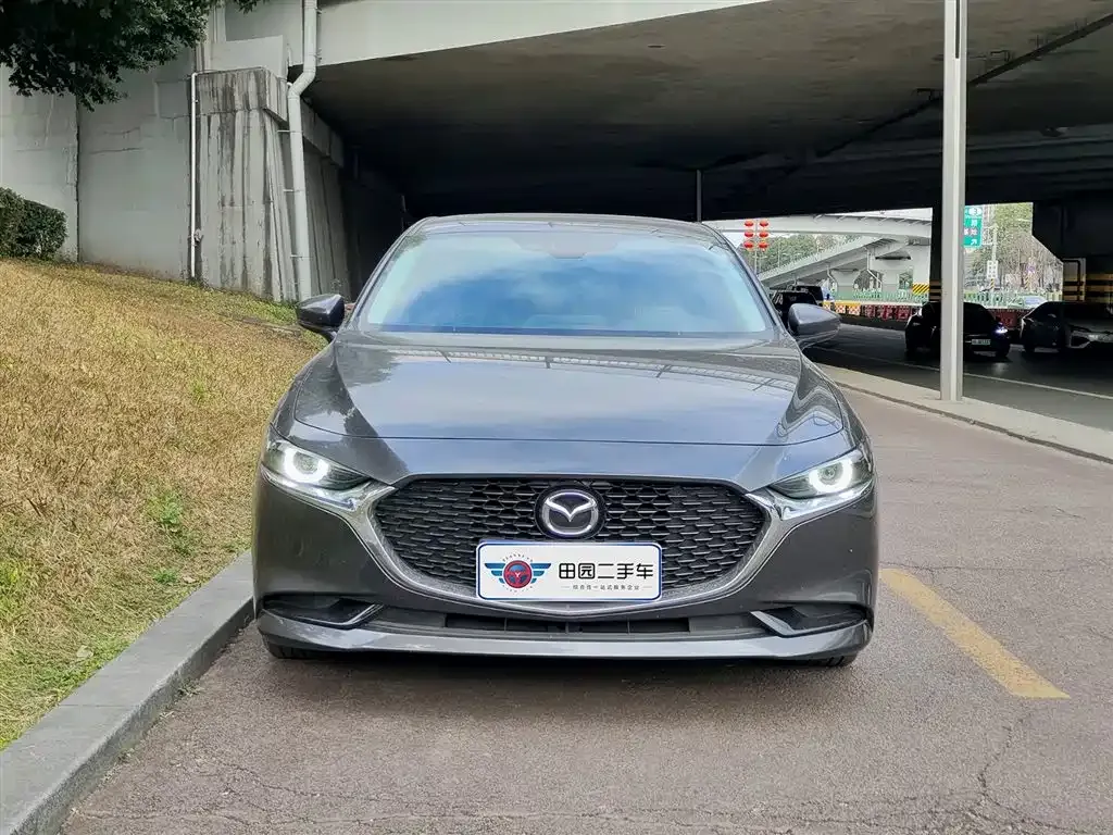 Mazda 3 Axela 2022 из CN, фото 2