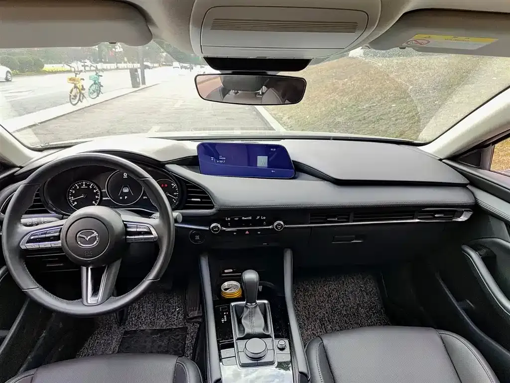 Mazda 3 Axela 2022 из CN, фото 3