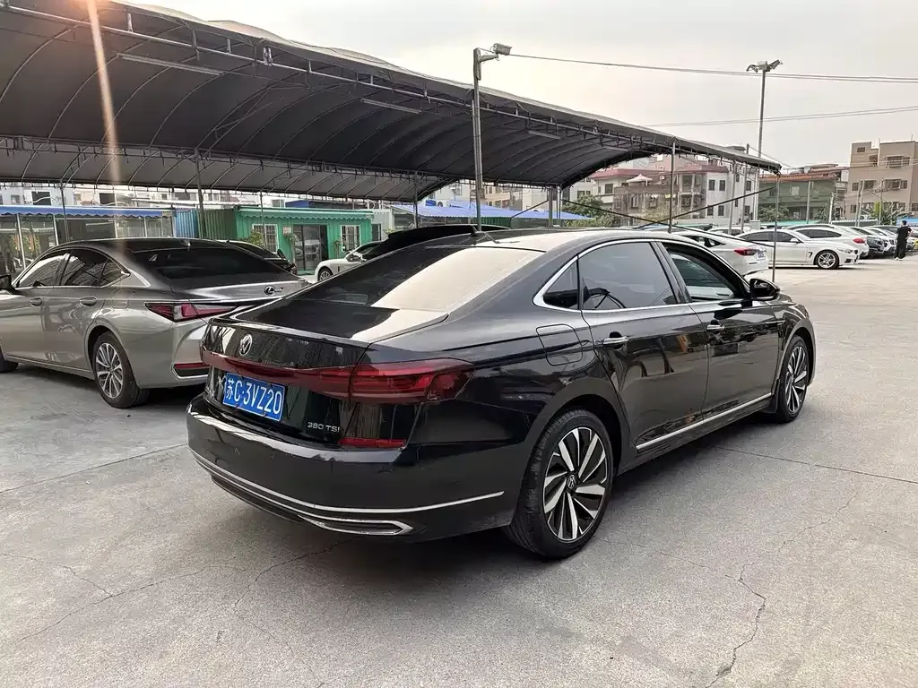 Volkswagen Passat — фото 4