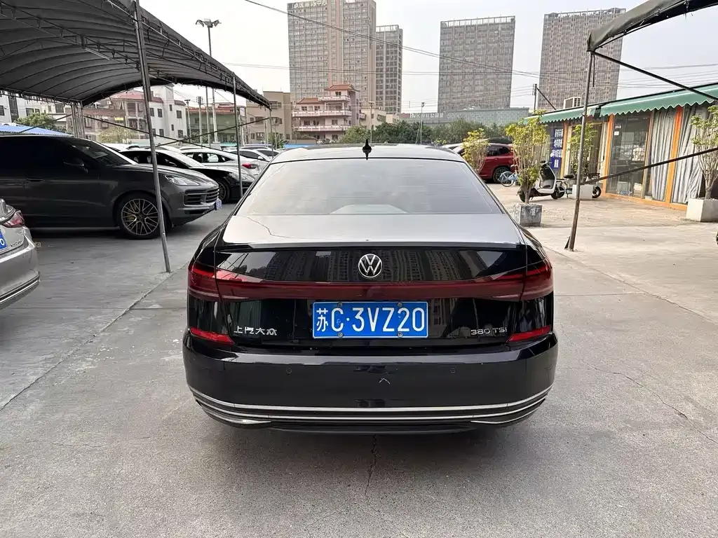 Volkswagen Passat — фото 8