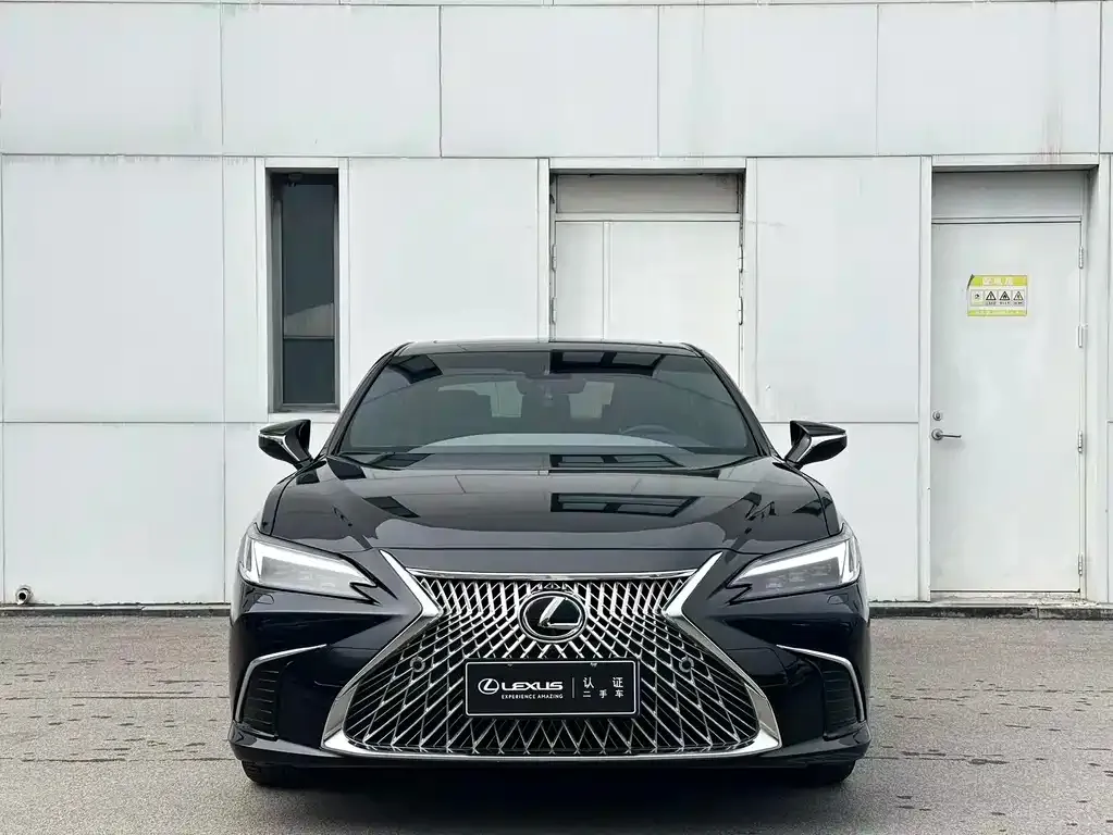 Lexus ES 2025 из CN, фото 2