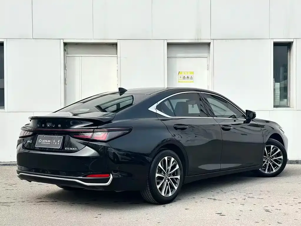 Lexus ES 2025 из CN, фото 3