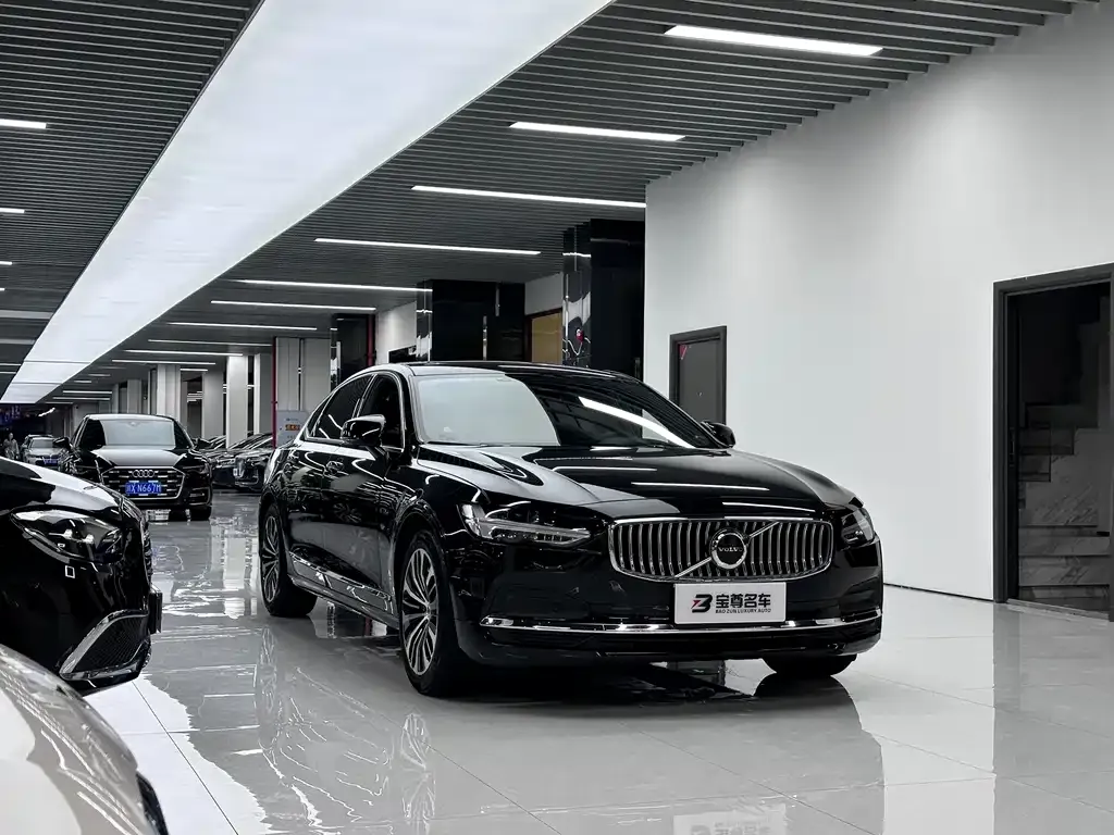 Volvo S90 2023 из CN, фото 2