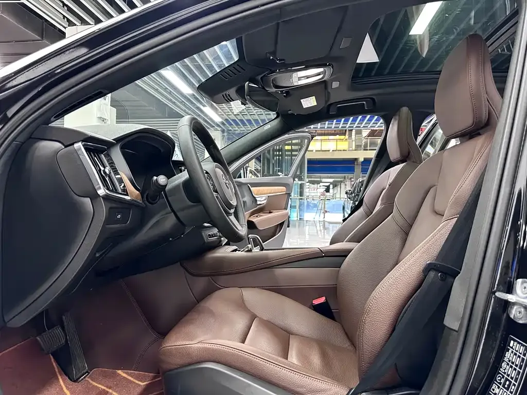 Volvo S90 2023 из CN, фото 4