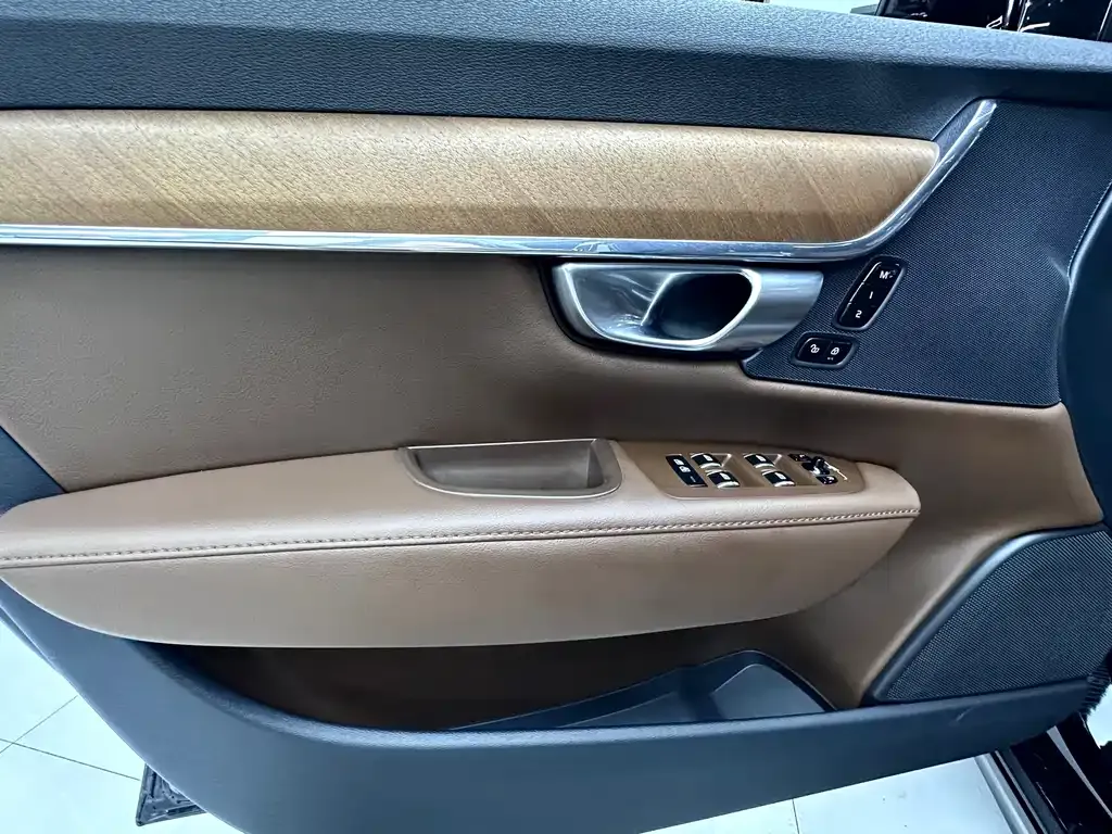 Volvo S90 2023 из CN, фото 6
