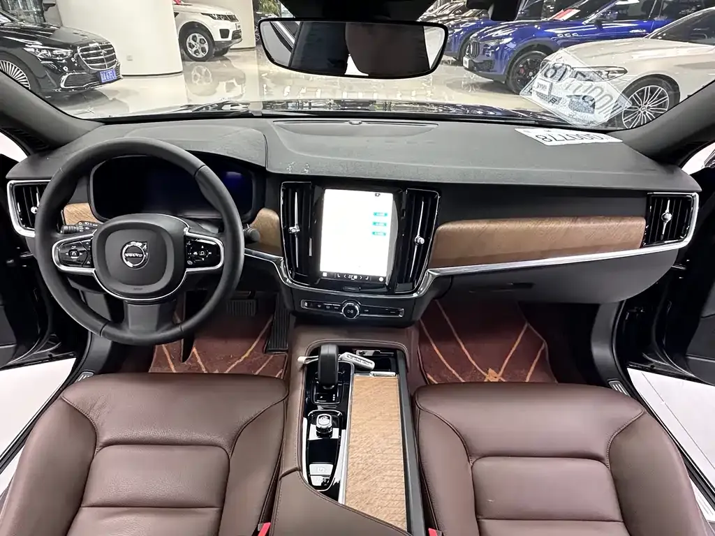 Volvo S90 2023 из CN, фото 5