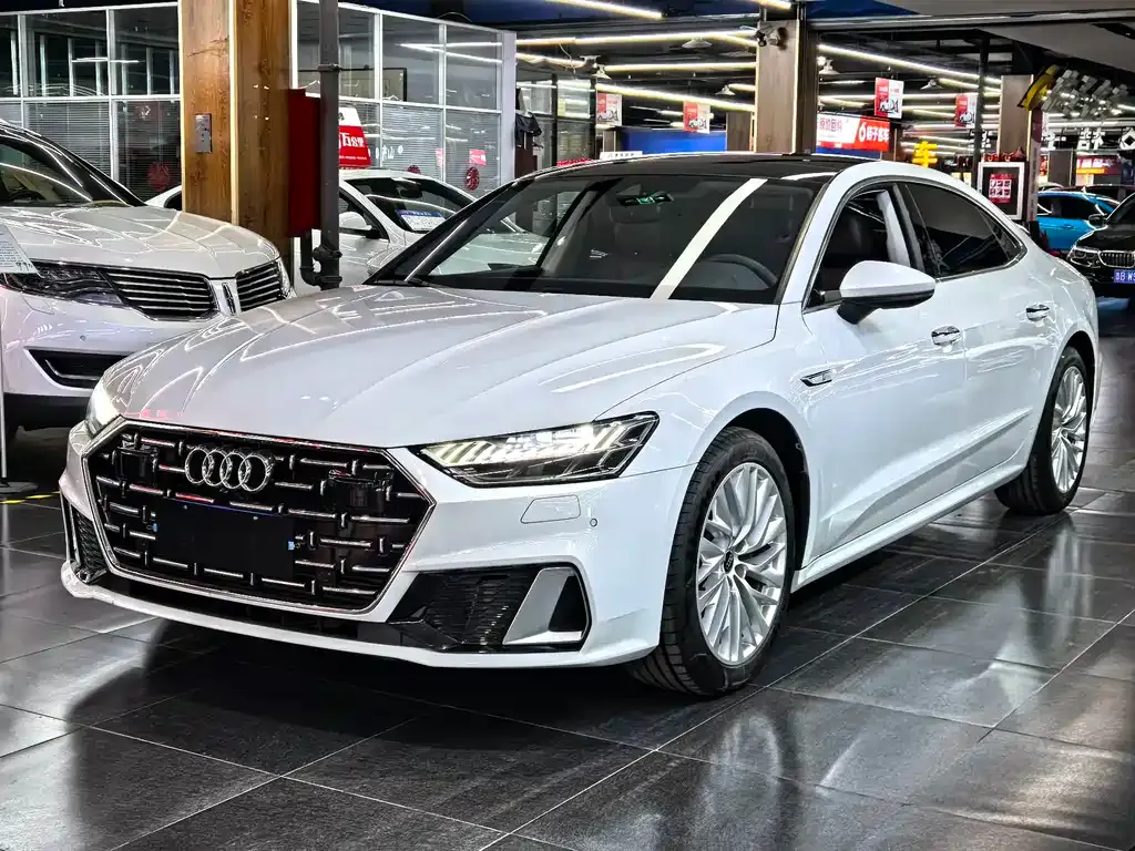 Audi A7L 2023 из CN, фото 1