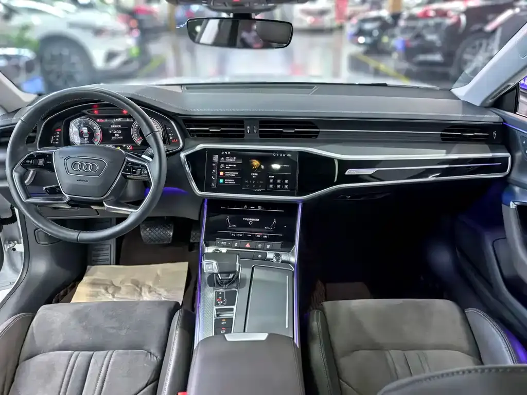Audi A7L 2023 из CN, фото 5