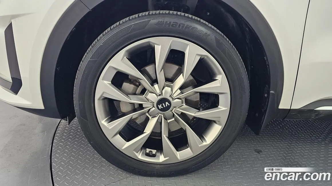 Kia Sorento — фото 5