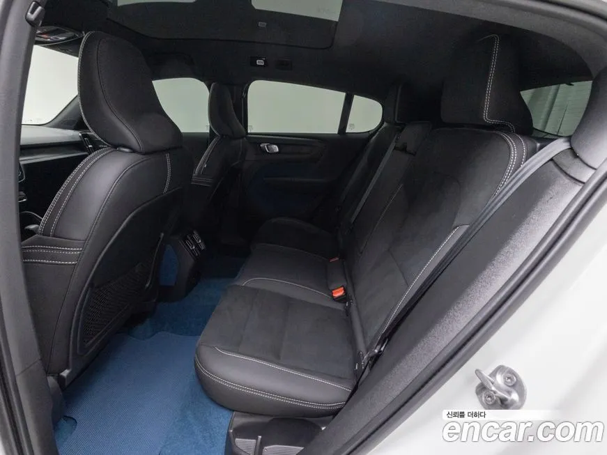 Volvo C40 2024 из KR, фото 10
