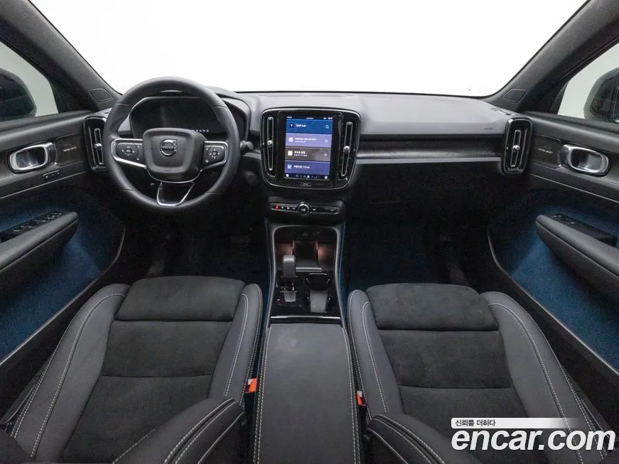 Volvo C40 2024 из KR, фото 5