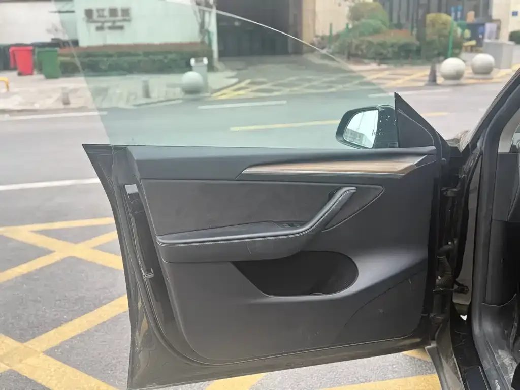Tesla Model Y 2022 из CN, фото 4