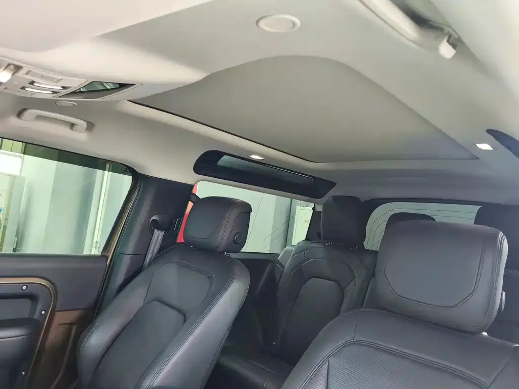 Land Rover Defender 2023 из CN, фото 8